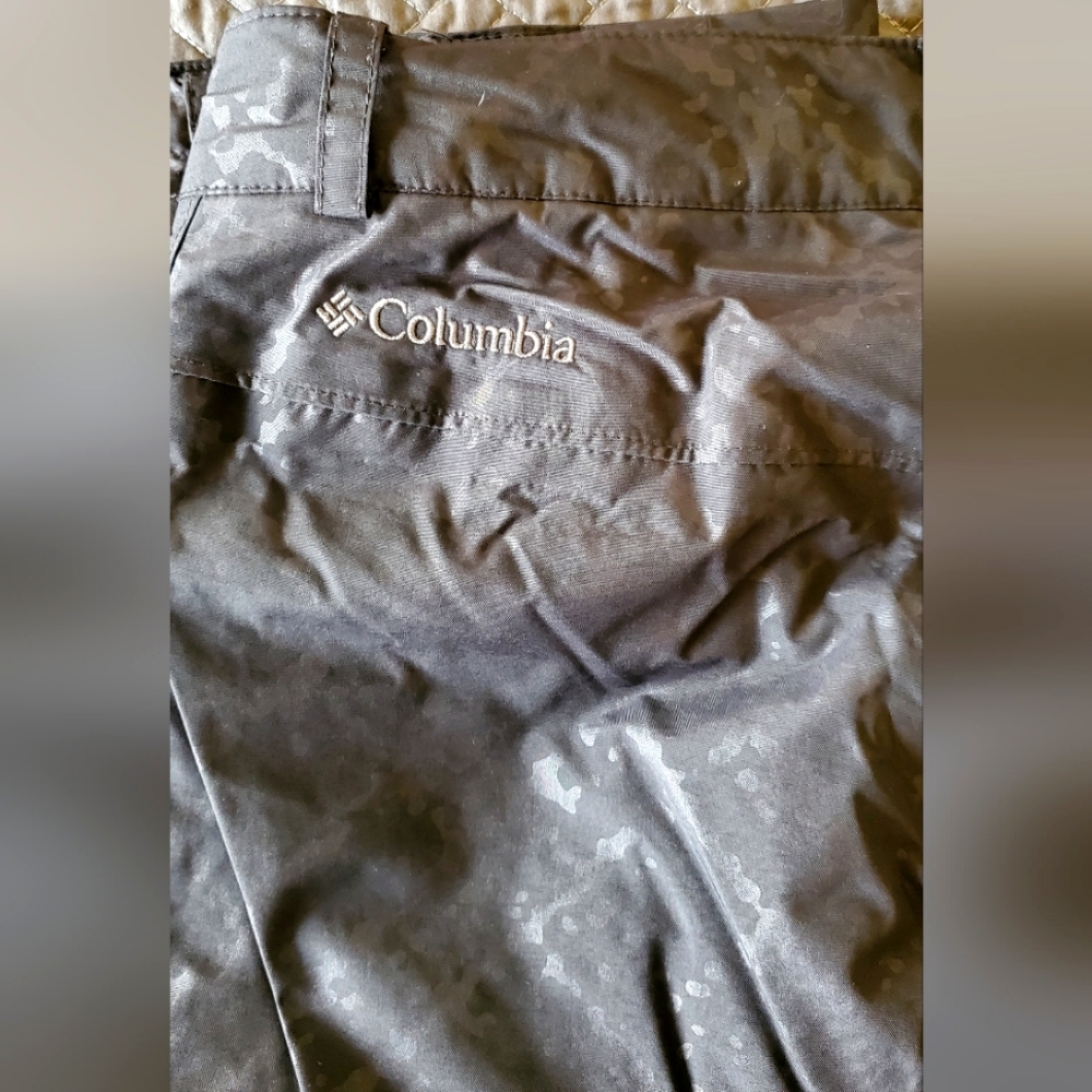 Columbia Omni tech snow pants women size medium black
